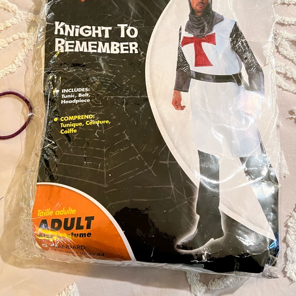Halloween costume - knight OS